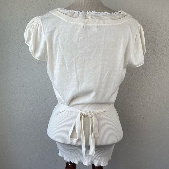 Tapemeasure White Top Size L EUC - Picture 4 of 7